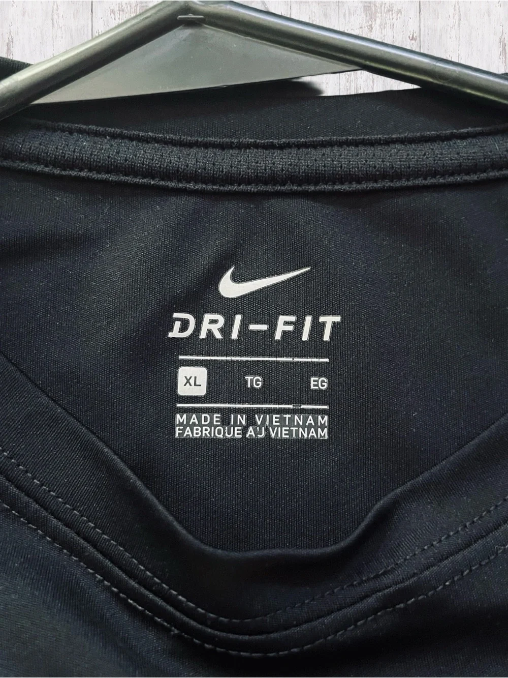 Nike Women’s Dri-Fit Black Performance Long Sleeve Athletic Training Shirt XL